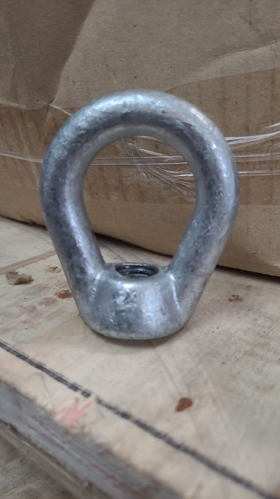 Tuerca de ojo de 5/8 Galvanizada