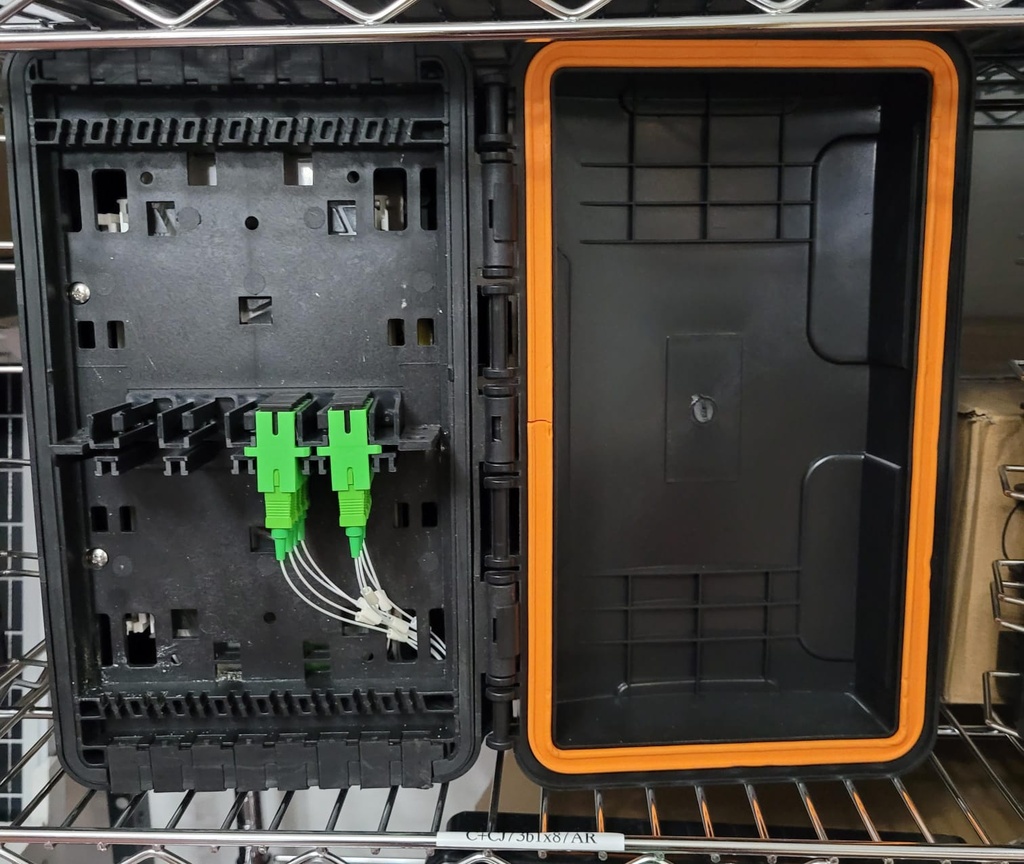 KT Caja Nap de 1x8 Sc-Apc completa